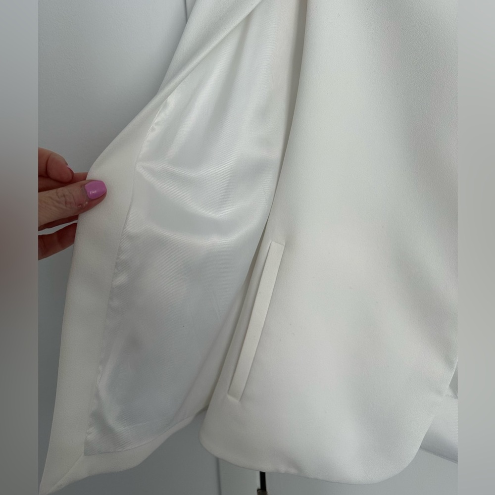ZARA | White cape jacket - immaculate condition - Picture 3 of 6